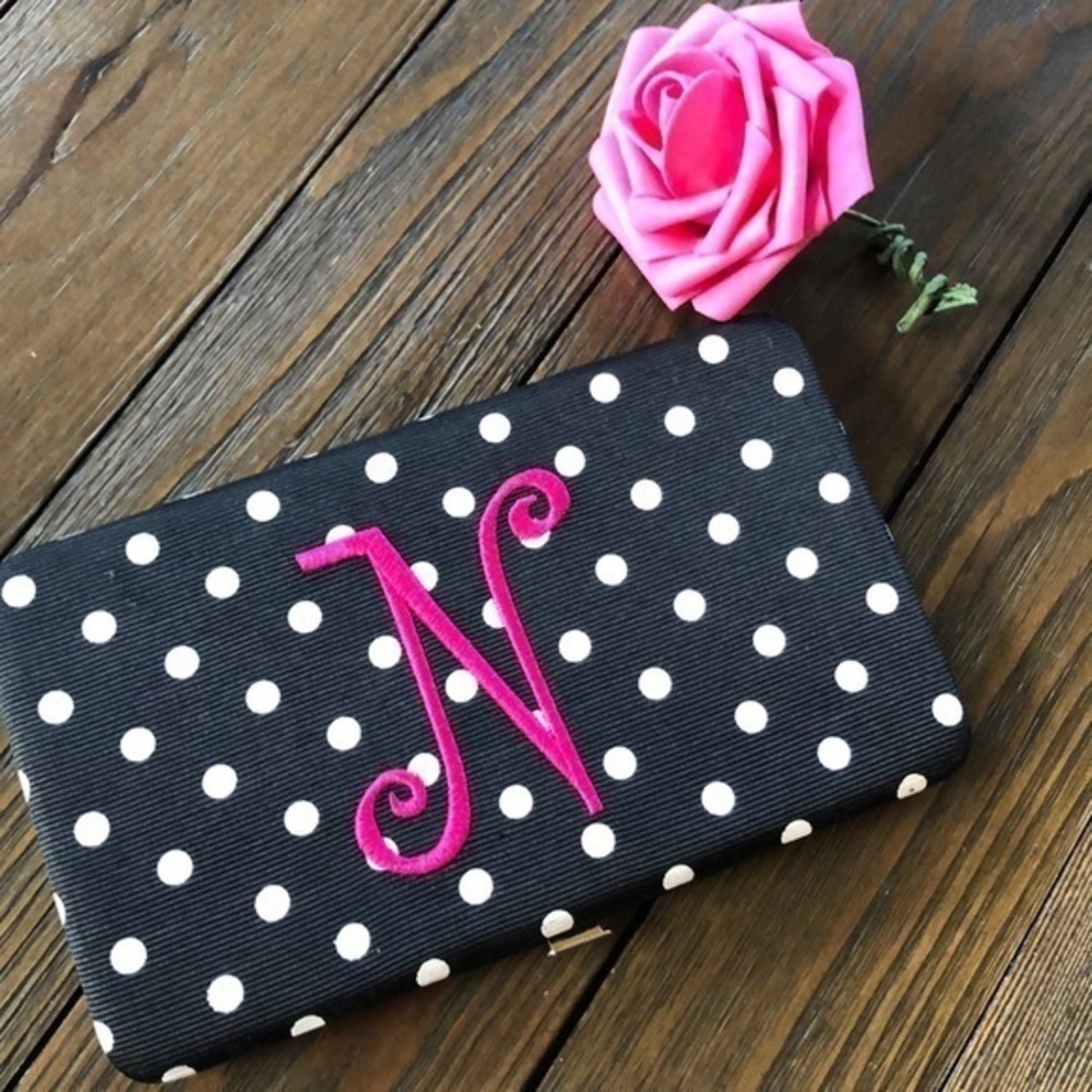 Vintage Retro look black & white monogram “N”wallet